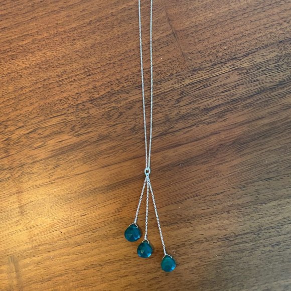 Sterling Silver Necklace with Green Agate Stones - Picture 4 of 4